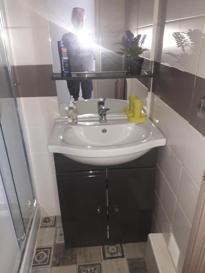 Residence D'Anjou - Grand Studio Avec Balcon Et Parking Privatif Perpignan Buitenkant foto